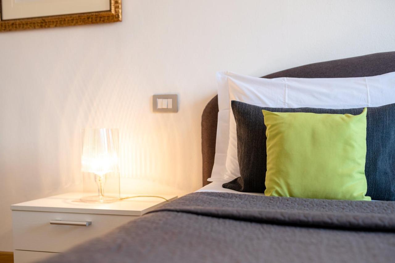 Luxury Flat In Town - Lucca City Center Buitenkant foto